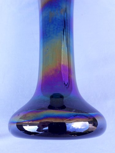 Vase en verre irisé