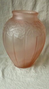 VASE EN VERRE MOULE PRESSE ART DECO GRAND MODELE 31 cm*