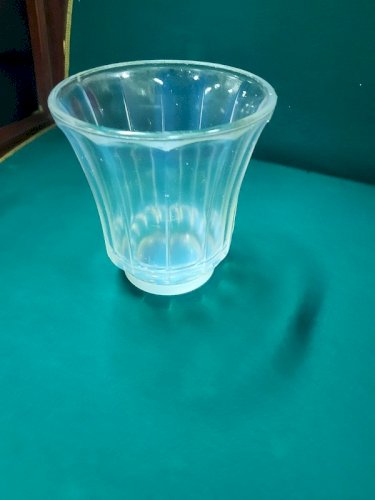 VASE EN VERRE OPALESCENT