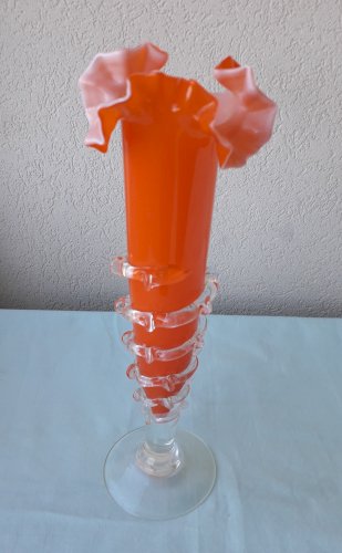 Vase en verre orange
