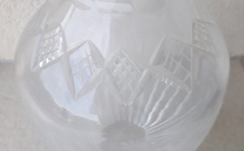 Vase en verre ou cristal taillé