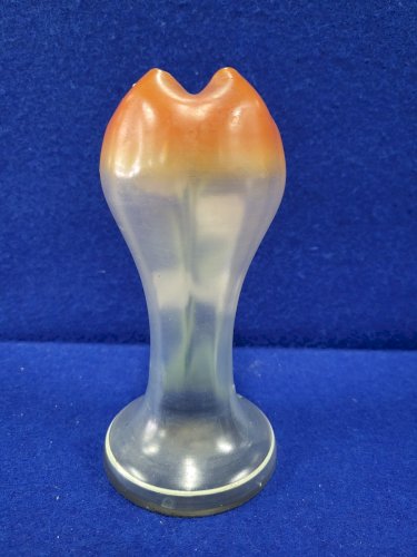 VASE EN VERRE PEINT EMAILLE DECOR DE NARCISSES