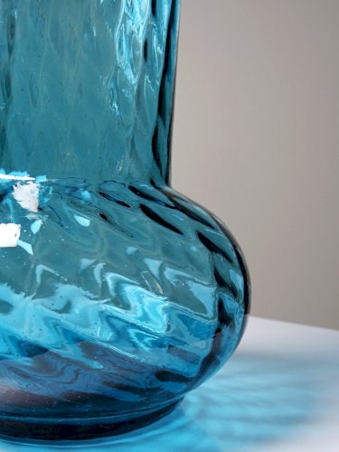Vase en verre soufflé ancien art nouveau turquoise