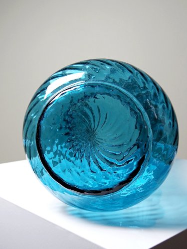 Vase en verre soufflé ancien art nouveau turquoise