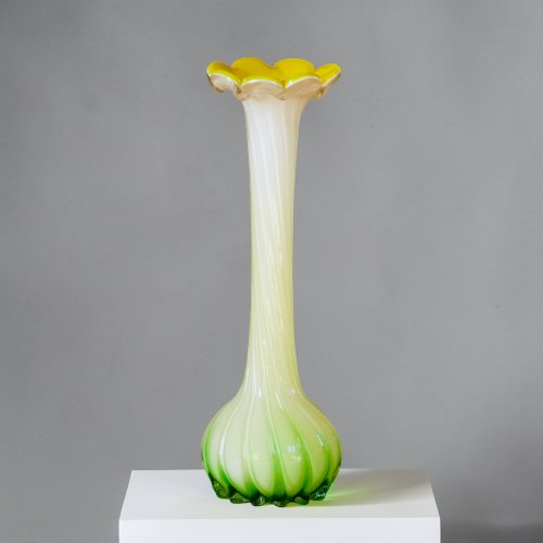 Vase en verre soufflé de Murano en forme de fleur jaune