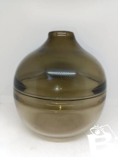 Vase en verre soufflé gris-brun fumé, design scandinave vintage en bon etat