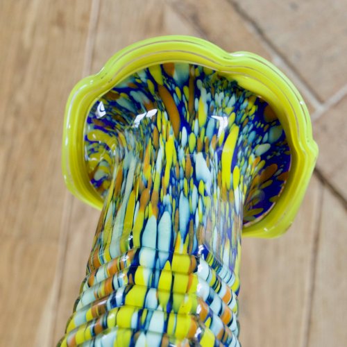 Vase en verre soufflé multicolore de Murano