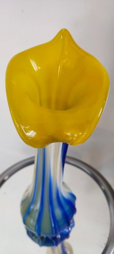 Vase en verre soufflé Murano Calla Lily années 60-70
