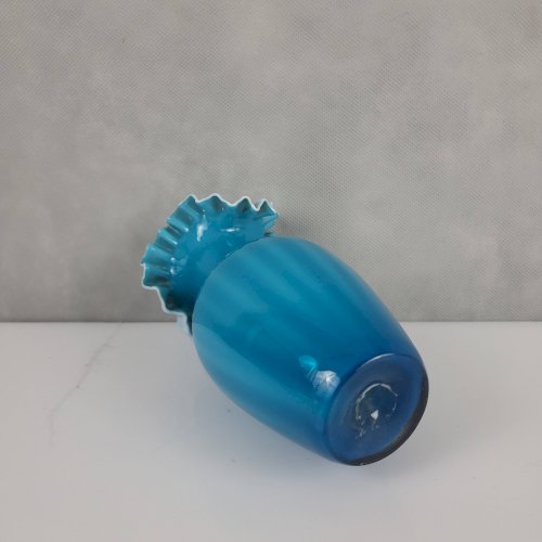 Vase en verre soufflé
