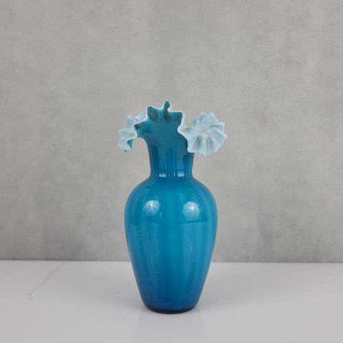 Vase en verre soufflé