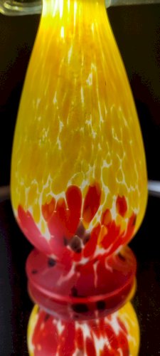 Vase forme galbée en pâte de verre 