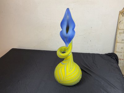 Vase forme libre par  Bajian Essie Zareh