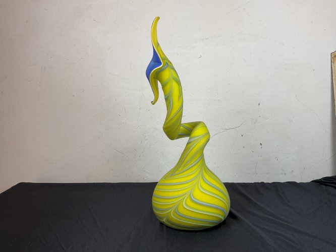 Vase forme libre par  Bajian Essie Zareh