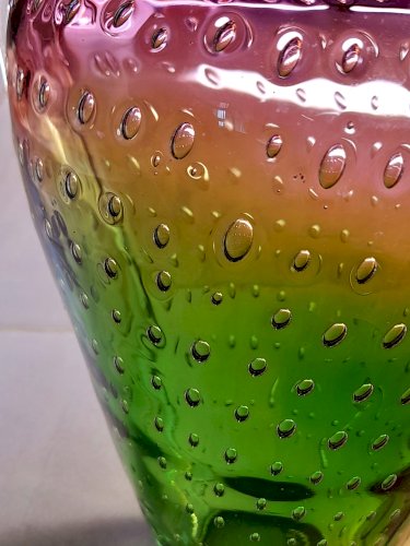 Vase fraise en verre bullé de Murano 1960