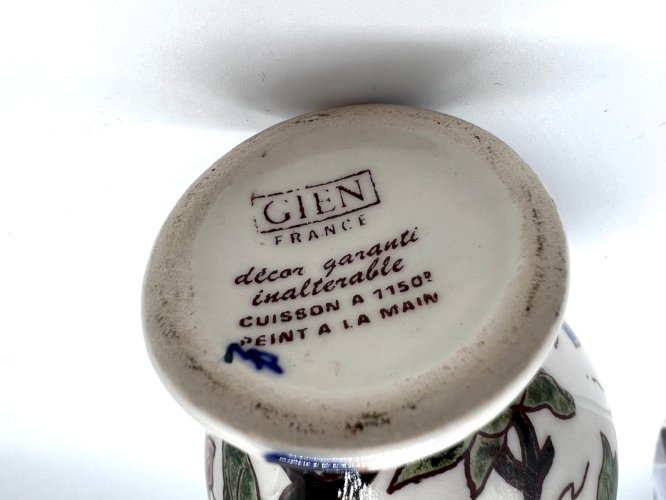 Vase Gien Modèle Pivoine – Faïence Française Peinte Main – 13,5 cm