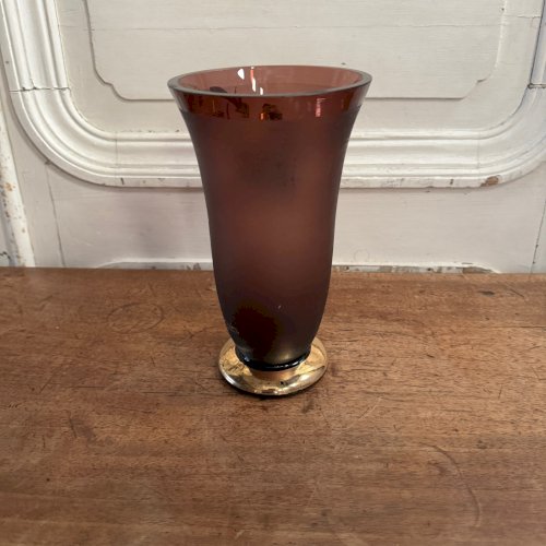 Vase givré Shneider fond rose rehaussé de feuilles de vigne dorées M3620