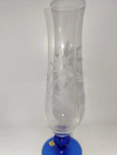 vase grave à decor floral signé Sonja Schlenz en bon etat