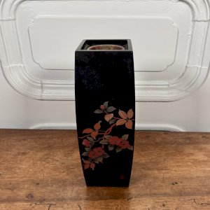 Vase japonais en laque rehaussée fleurs peintes vers 1930 M3916