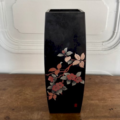 Vase japonais en laque rehaussée fleurs peintes vers 1930 M3916