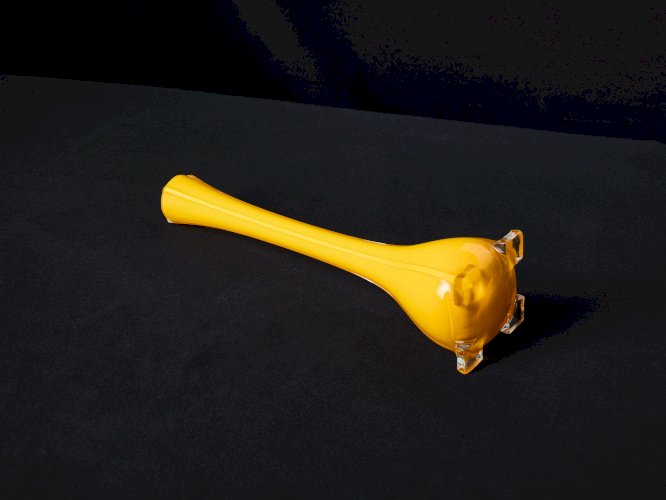 Vase jaune style Art déco – Élancé et élégant