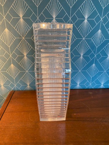 Vase Kartell, Milano, par Eugeni Quitllet , en plexi. Superbe.