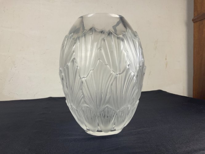 Vase Lalique en verre dépoli modèle sanddrift signée scribe de lalique France