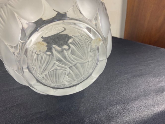 Vase Lalique en verre dépoli modèle sanddrift signée scribe de lalique France