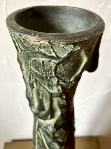 Vase longiligne à décor stylisé brutaliste, dans le goût de Ballesti (Gerona), années 1970