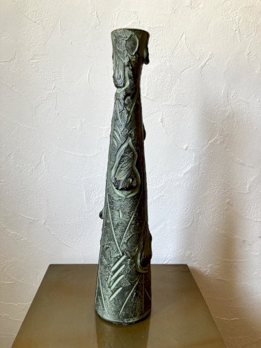 Vase longiligne à décor stylisé brutaliste, dans le goût de Ballesti (Gerona), années 1970