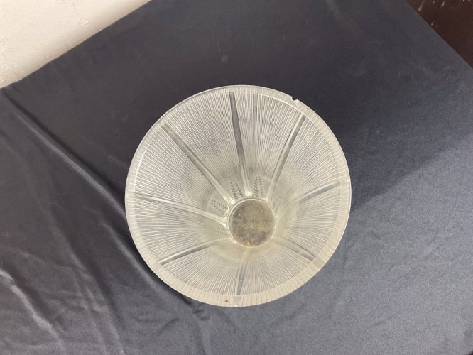 Vase modelé épi de René Lalique Vers 1920