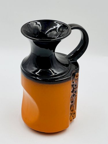 Vase moderniste en céramique orange et reliefs cabochons, années 70