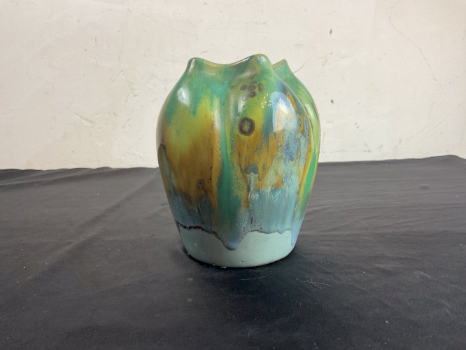 vase mouchoirs Art Déco en Grès de Pierrefonds couleur bleu vert .