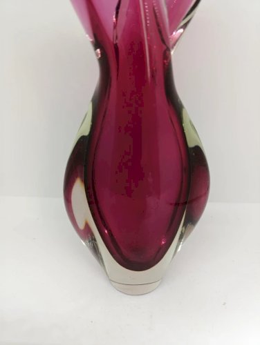 vase murano sommerso rouge forme original en bon etat