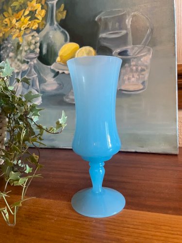 Vase opaline vintage