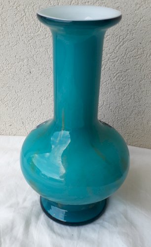 Vase opaline