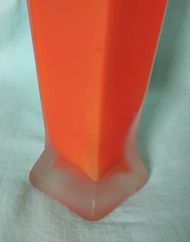 Vase orange en verre 