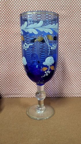 VASE OU GRAND VERRE BLEU DECOR DORE