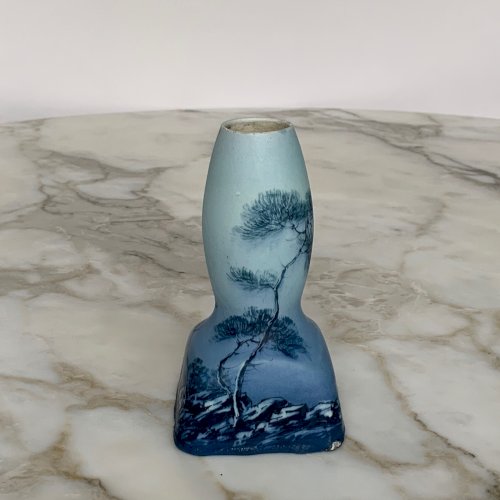 Vase par Jérôme Massier Fils Vallauris AM fond bleu bord de mer M4001