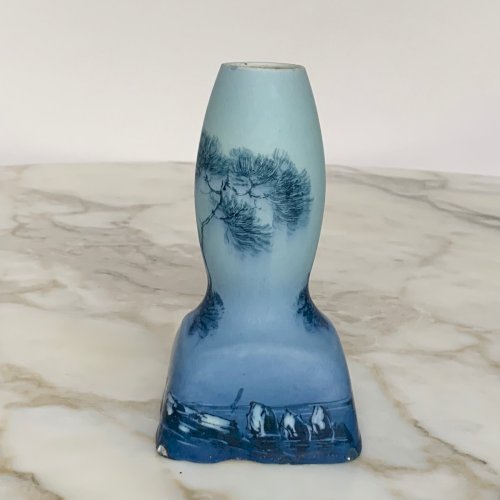Vase par Jérôme Massier Fils Vallauris AM fond bleu bord de mer M4001