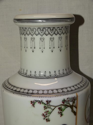 -VASE PORCELAINE DE CHINE XXe PEINT à la Main Scène Personnages traditionnels  D