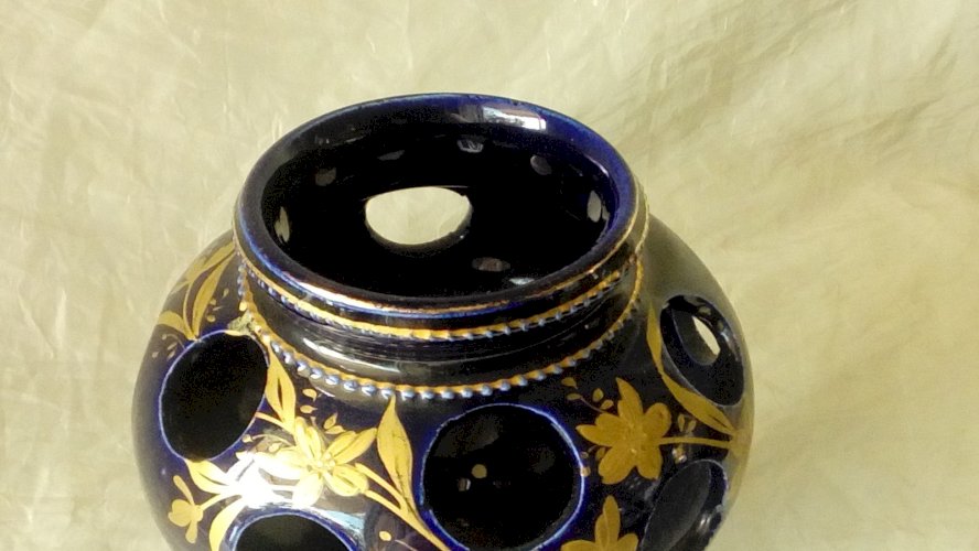 VASE POT A CROCUS EN FAIENCE 10 TROUS ST UZE BLEU DE FOUR DECOR EMAILLE**