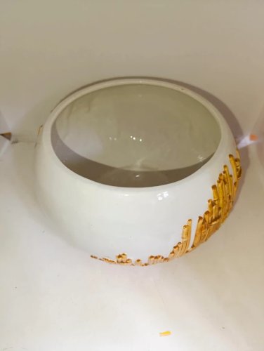 vase/ pot en ceramique signé Bassano en bon etat