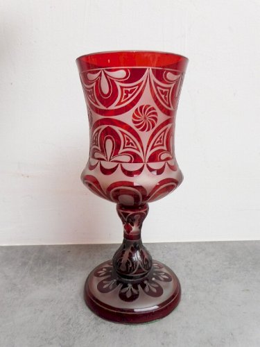 VASE ROUGE EN CRISTAL DE BOHEME N° 8