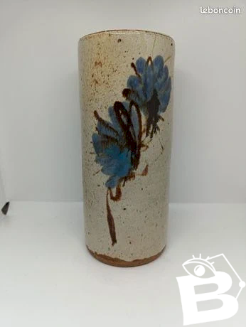 vase rouleau a decor floral signé la tournerie en bon etat