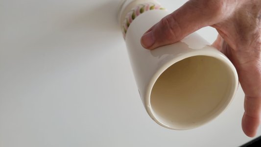 Vase rouleau décoration vintage en faïence bretonne fait main signé youen