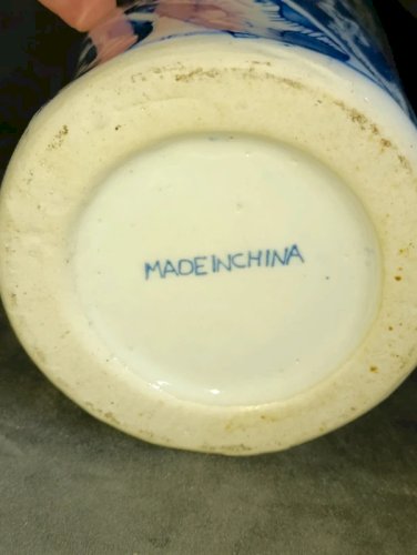 vase rouleau en porcelaine chinois a decor floral en bon etat