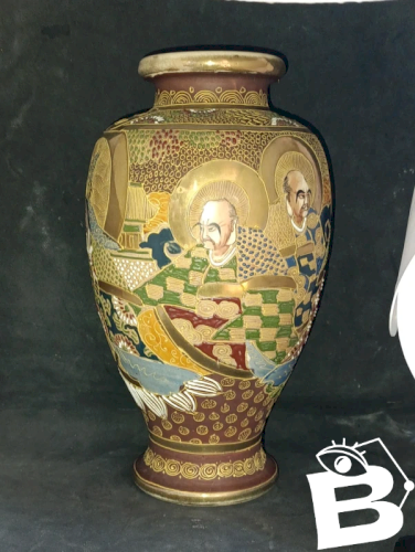 vase satsuma japon à decor de personnages en bon etat