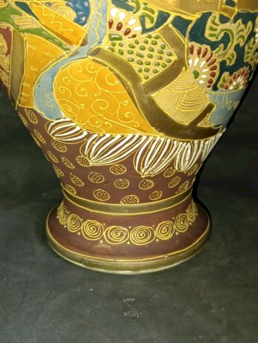 vase satsuma japon à decor de personnages en bon etat