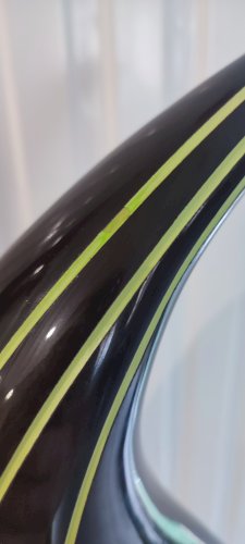 Vase sculptural en céramique  ligne moderniste  pièce design