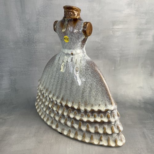 Vase soliflore céramique forme de robe bustier, la fleur remplace la tête ~29cm